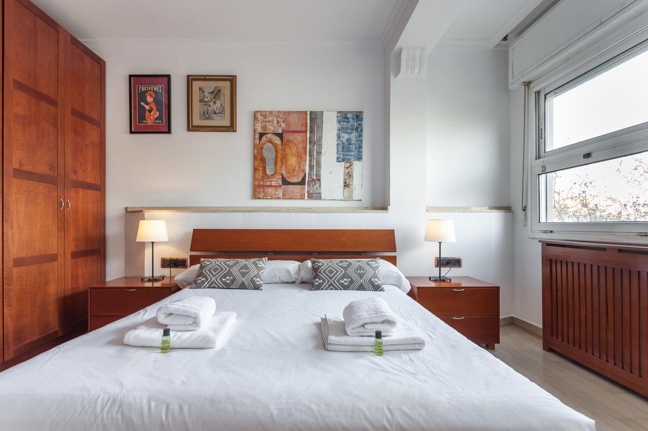 Flateli Lepant Apartment Barcelona Bagian luar foto