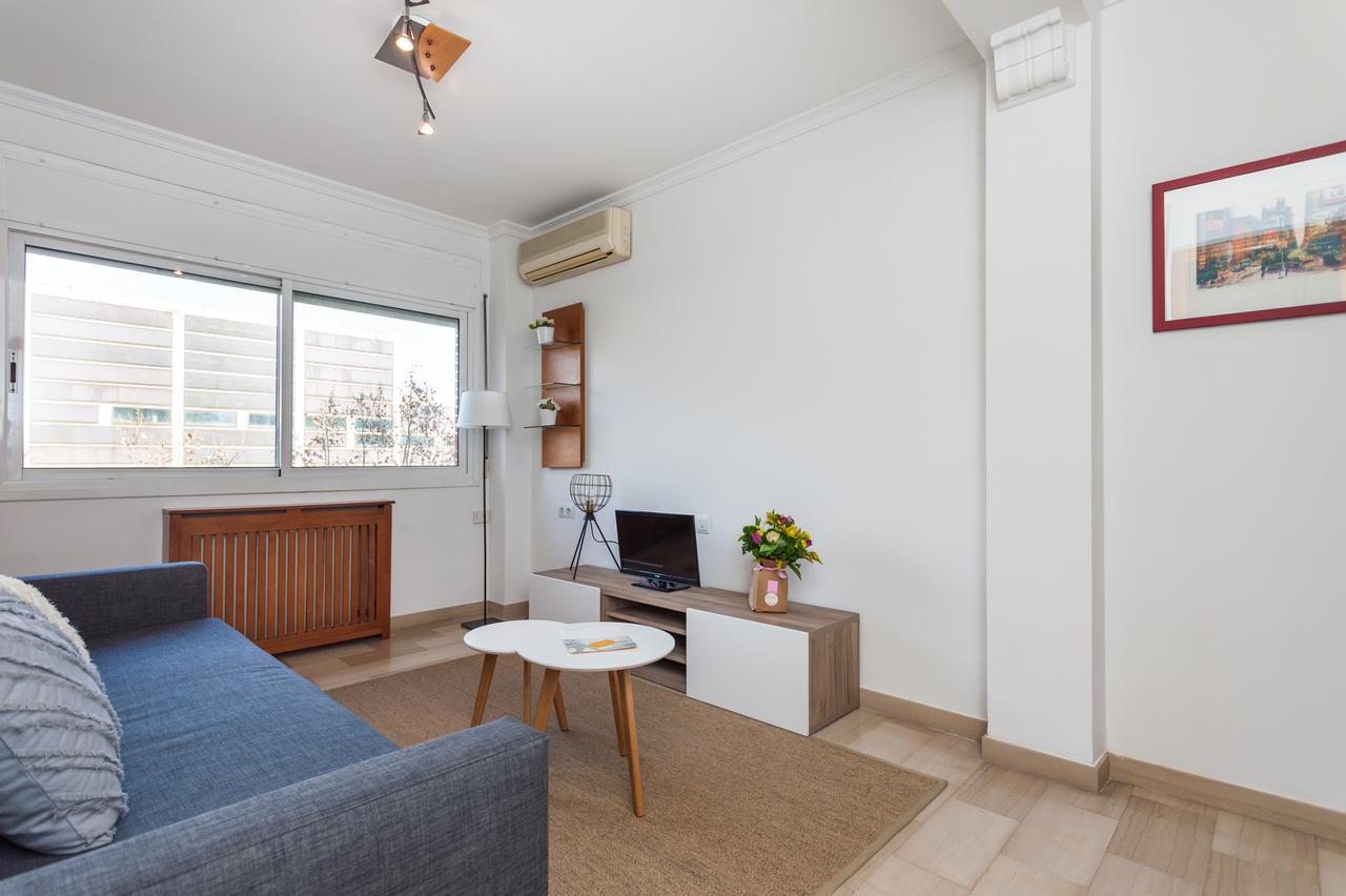 Flateli Lepant Apartment Barcelona Bagian luar foto