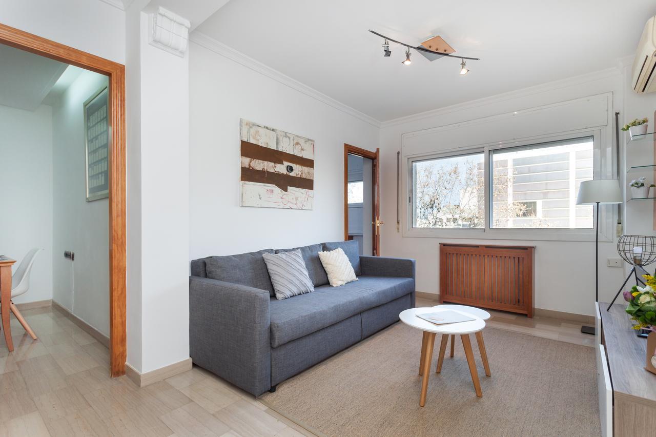 Flateli Lepant Apartment Barcelona Bagian luar foto